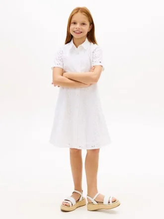 Abito a camicia con ricami e occhielli per bambina