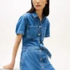 Abito chemisier in denim con cintura e lavaggio medio Abito chemisier in denim con cintura e lavaggio medio