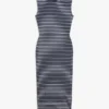 Abito midi aderente a righe con scollo a barchetta Abito midi aderente a righe con scollo a barchetta