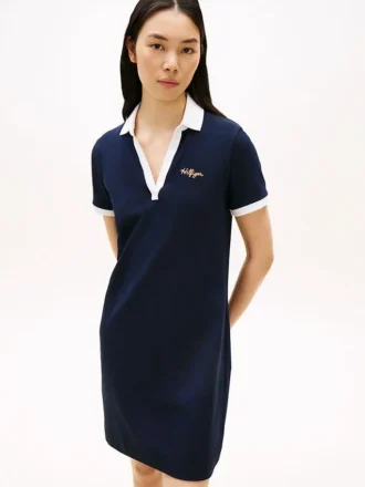 Abito polo con scritta Hilfiger ricamata