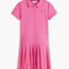 Abito polo elasticizzato a pieghe per bambina Abito polo elasticizzato a pieghe per bambina