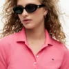 Abito polo in cotone elasticizzato dal taglio classico Abito polo in cotone elasticizzato dal taglio classico