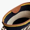 Borsa a secchiello all’uncinetto a righe nautiche Borsa a secchiello all’uncinetto a righe nautiche