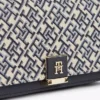 Borsa a tracolla con catena jacquard e chiusura con monogramma Borsa a tracolla con catena jacquard e chiusura con monogramma