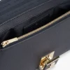 Borsa a tracolla con catena jacquard e chiusura con monogramma Borsa a tracolla con catena jacquard e chiusura con monogramma
