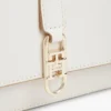 Borsa a tracolla con patta e monogramma lucido
