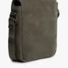 Borsa a tracolla con patta in pelle scamosciata