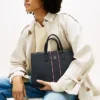 Borsa a tracolla con strisce iconiche