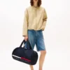 Borsa da viaggio con logo a strisce e bandiera