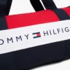Borsa da viaggio in tela con logo Tommy a blocchi di colore