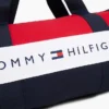 Borsa da viaggio in tela con logo Tommy a blocchi di colore