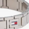 Bracciale a maglie piatte con dettagli a righe Bracciale a maglie piatte con dettagli a righe