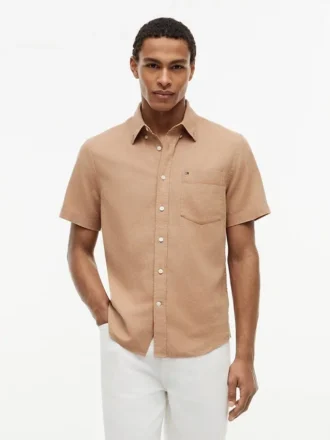Camicia a maniche corte in misto lino, vestibilità regolare per pantaloncini