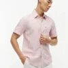 Camicia a righe in misto lino dalla vestibilità regolare Camicia a righe in misto lino dalla vestibilità regolare