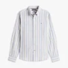 Camicia a righe in misto lino dalla vestibilità regolare Camicia a righe in misto lino dalla vestibilità regolare