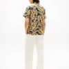 Camicia da campeggio con stampa foglie di palma e effetto carta Camicia da campeggio con stampa foglie di palma e effetto carta