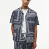 Camicia da campo patchwork bandana dal taglio classico Camicia da campo patchwork bandana dal taglio classico