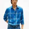 Camicia in cotone fiammato a quadri dal taglio morbido Camicia in cotone fiammato a quadri dal taglio morbido