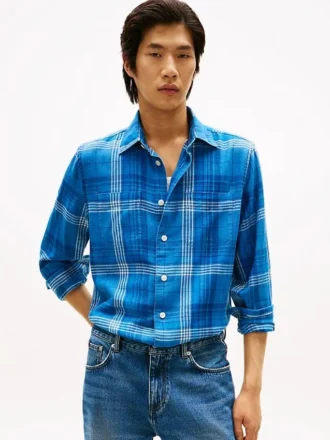 Camicia in cotone fiammato a quadri dal taglio morbido