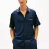 Camicia in lana leggera dalla vestibilità comoda Camicia in lana leggera dalla vestibilità comoda