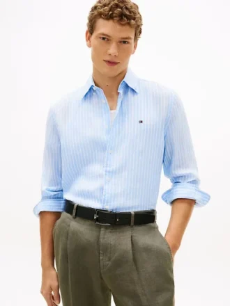 Camicia in lino a righe dal taglio regolare