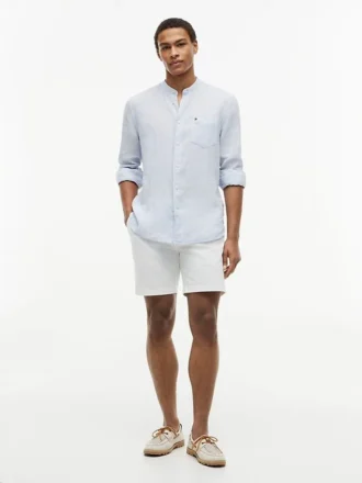 Camicia in lino con colletto a fascia e vestibilità regolare