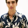 Camicia in misto cotone e lino con stampa tropicale Camicia in misto cotone e lino con stampa tropicale