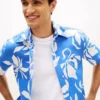 Camicia in misto cotone e lino con stampa tropicale Camicia in misto cotone e lino con stampa tropicale