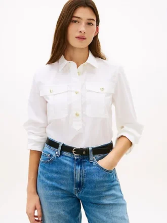 Camicia in popeline con bottoni dorati e vestibilità comoda