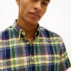 Camicia Oxford a quadri audaci con vestibilità regolare Camicia Oxford a quadri audaci con vestibilità regolare