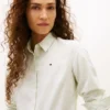 Camicia Oxford elasticizzata a righe, vestibilità regolare Camicia Oxford elasticizzata a righe, vestibilità regolare