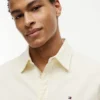 Camicia Oxford elasticizzata a righe, vestibilità regolare Camicia Oxford elasticizzata a righe, vestibilità regolare