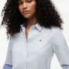 Camicia Oxford elasticizzata dalla vestibilità regolare Camicia Oxford elasticizzata dalla vestibilità regolare