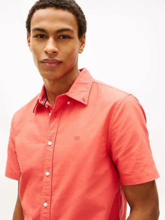 Camicia Oxford tinta in capo, vestibilità regolare Camicia Oxford tinta in capo, vestibilità regolare