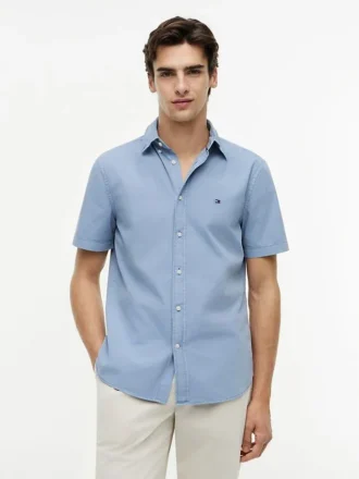 Camicia Regular Fit tinta in capo