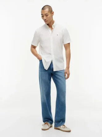 Camicia Regular Fit tinta in capo