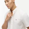 Camicia Regular Fit tinta in capo Camicia Regular Fit tinta in capo