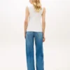 Canotta slim fit a scollo barchetta in maglia a costine Canotta slim fit a scollo barchetta in maglia a costine