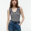 Canotta slim fit in stile nautico con bottoni dorati
