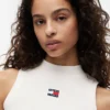Canotta Tommy Jeans a collo alto e vestibilità slim