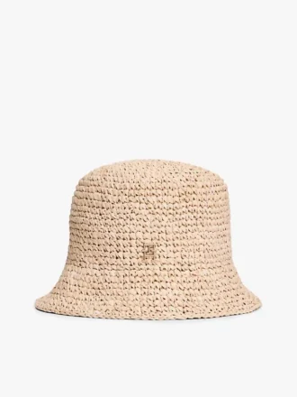 Cappello a secchiello in rafia lavorato all’uncinetto