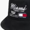 Cappello a secchiello Tommy x Cadillac F1® Team Miami Cappello a secchiello Tommy x Cadillac F1® Team Miami