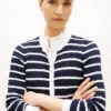 Cardigan a righe con lavorazione a trecce Cardigan a righe con lavorazione a trecce