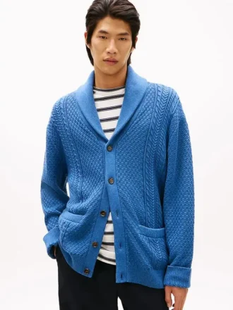 Cardigan con collo a scialle e lavorazione a trecce Cardigan con collo a scialle e lavorazione a trecce