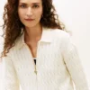 Cardigan con zip a maglia intrecciata e vestibilità squadrata Cardigan con zip a maglia intrecciata e vestibilità squadrata