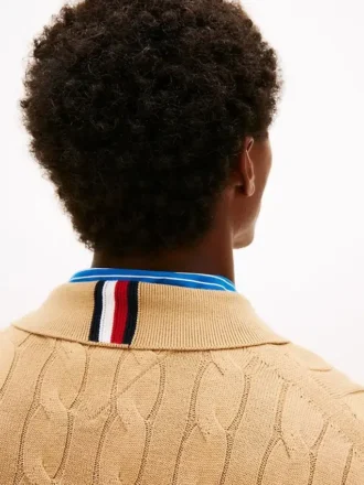 Cardigan polo con zip a maglia intrecciata Cardigan polo con zip a maglia intrecciata