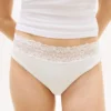 Confezione da 3 slip bikini con bordi in pizzo Confezione da 3 slip bikini con bordi in pizzo