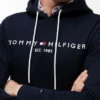 Felpa con cappuccio e logo Tommy ricamato Felpa con cappuccio e logo Tommy ricamato