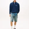 Felpa con logo Tommy Jeans e zip a un quarto Felpa con logo Tommy Jeans e zip a un quarto