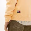 Felpa con logo Tommy Jeans tinta in capo Felpa con logo Tommy Jeans tinta in capo